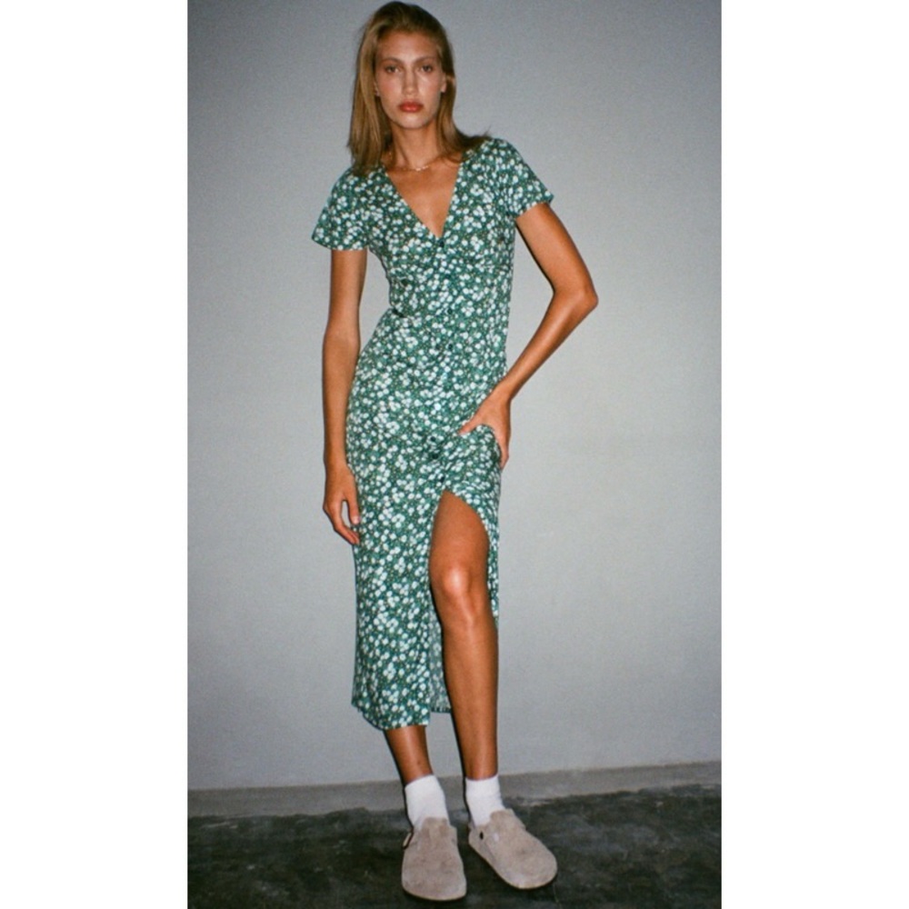 Motel Button Front Larin Midi Dress in Floral Field Green XXS